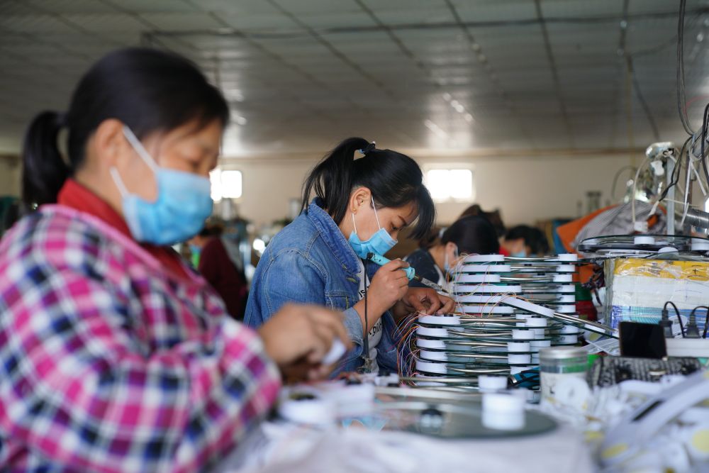 河北沙河：发展产业防返贫