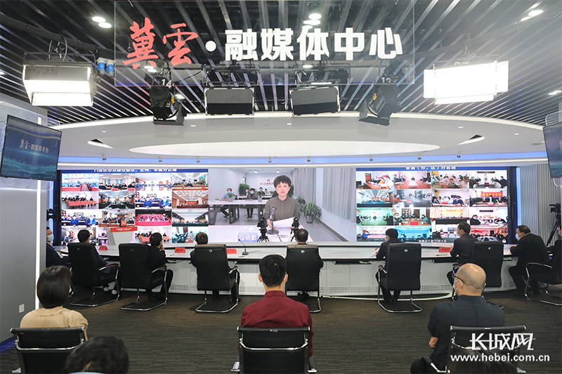 奋力夺取“双胜利”记者走基层 长城新媒体云端科技当先锋