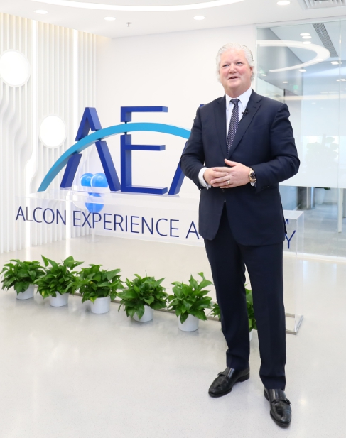 爱尔康全球CEO David J. Endicott：独立上市一周年 引领行业发展
