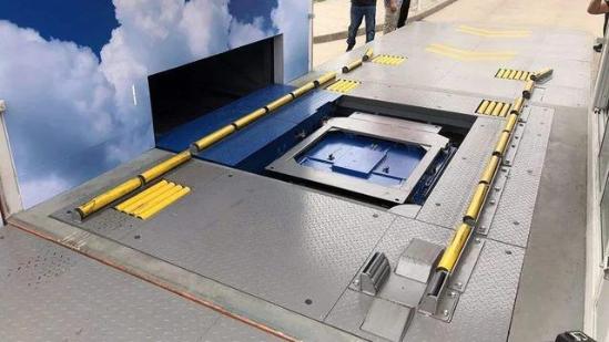 电动车补贴政策30万元的限制，其实是鼓励车企搞