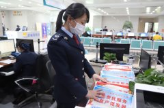 东兴区税务局开展“发票邮寄+”服务 为企业送上政策大礼包