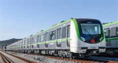 “大连造”列车奔驰在沈阳地铁10号线