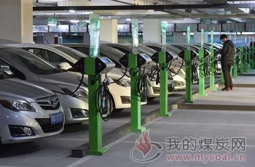 政策组合拳助力新能源汽车产业发展 企业吃下“