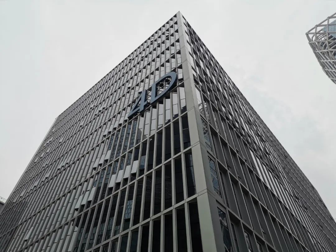 「二手值得买」这块屏幕很靠谱，华为小屏旗舰 P30