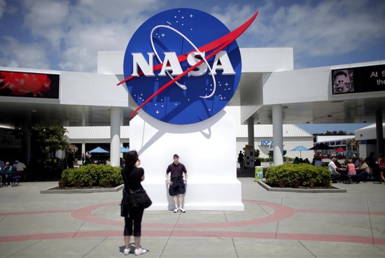 NASA正式启动2024重返月球计划，各大科技巨头纷纷发布第一季度财报|科技前沿周报