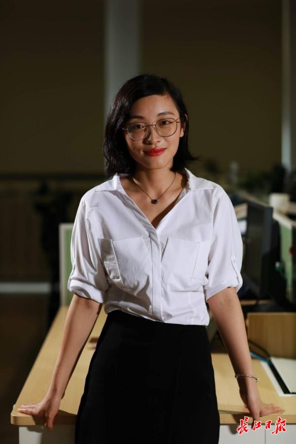 设计高铁“4S”店 入职3年的26岁女工程师获颁劳动奖章