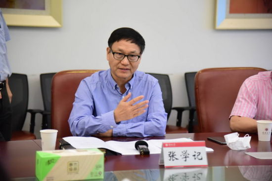 深圳大学副校长张学记介绍深圳大学PCT国际专利申请量的相关情况