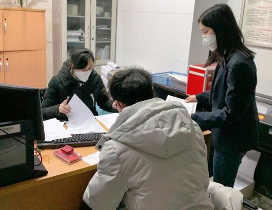 金融促中小微企业复产稳产 为保就业“供氧”（