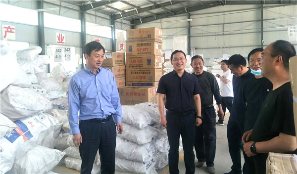 西华：“五一”假期不停歇 全县干部“奔跑”在一线