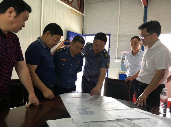 柳州分中心践行“阳光路政”行业服务品牌促使