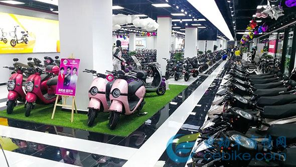 【小刀大商】邯郸张占峰:志当存高远,路从脚