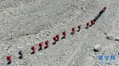 新闻分析：为珠峰“量身高”一定要人登顶测量吗？