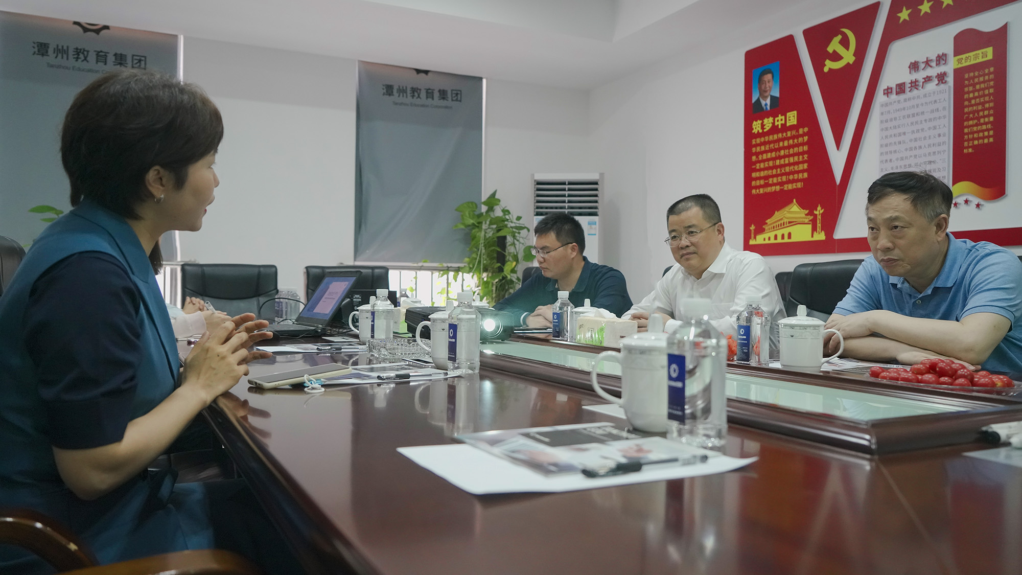 省工信厅总经济师熊琛一行调研潭州教育，推动省移动互联网行业高质量发展