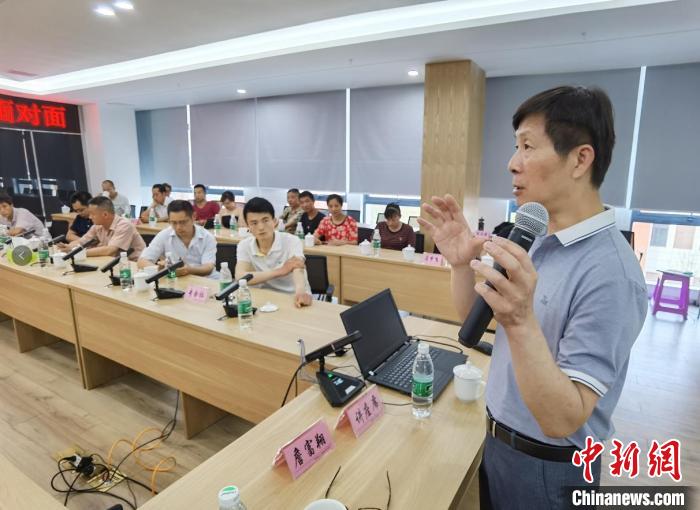 在川台湾农业人：为发展现代农业出谋划策 投资四川信心不减