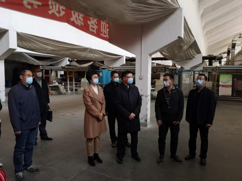 佳木斯市领导集中调研工业企业——“生产线”上为企纾困解难