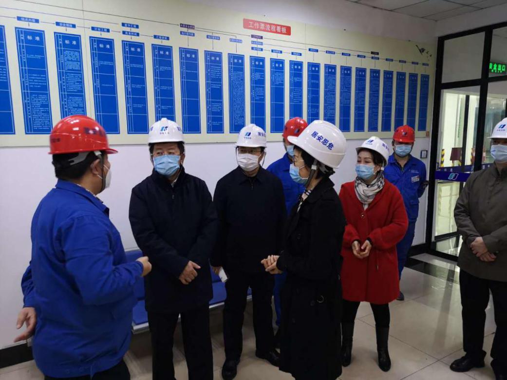 佳木斯市领导集中调研工业企业——“生产线”上为企纾困解难