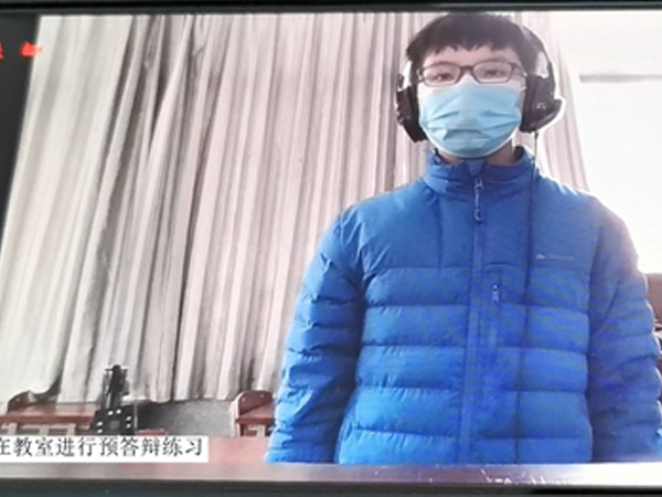 南开学子在第35届重庆市青少年科技大赛创新大赛