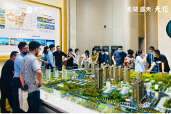 有爱，就有奇迹 龙湖盛天·天钜母亲节爱心义卖，温暖举行