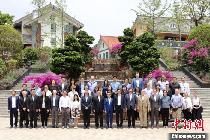 外国领团合影。 付勇胜 摄 外国领团合影。 付勇胜 摄