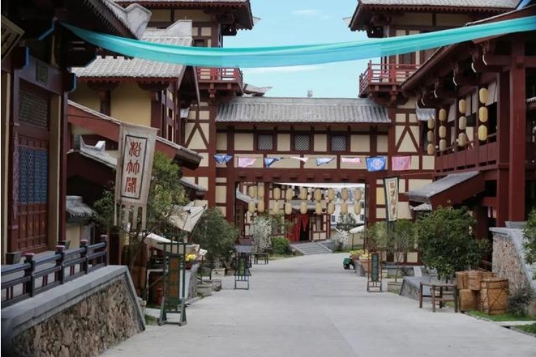 90天巨亏198亿！倒闭3000家后，这个行业正在经历最恐怖时期