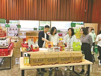 除了直播带货 消费扶贫快车如何行稳致远