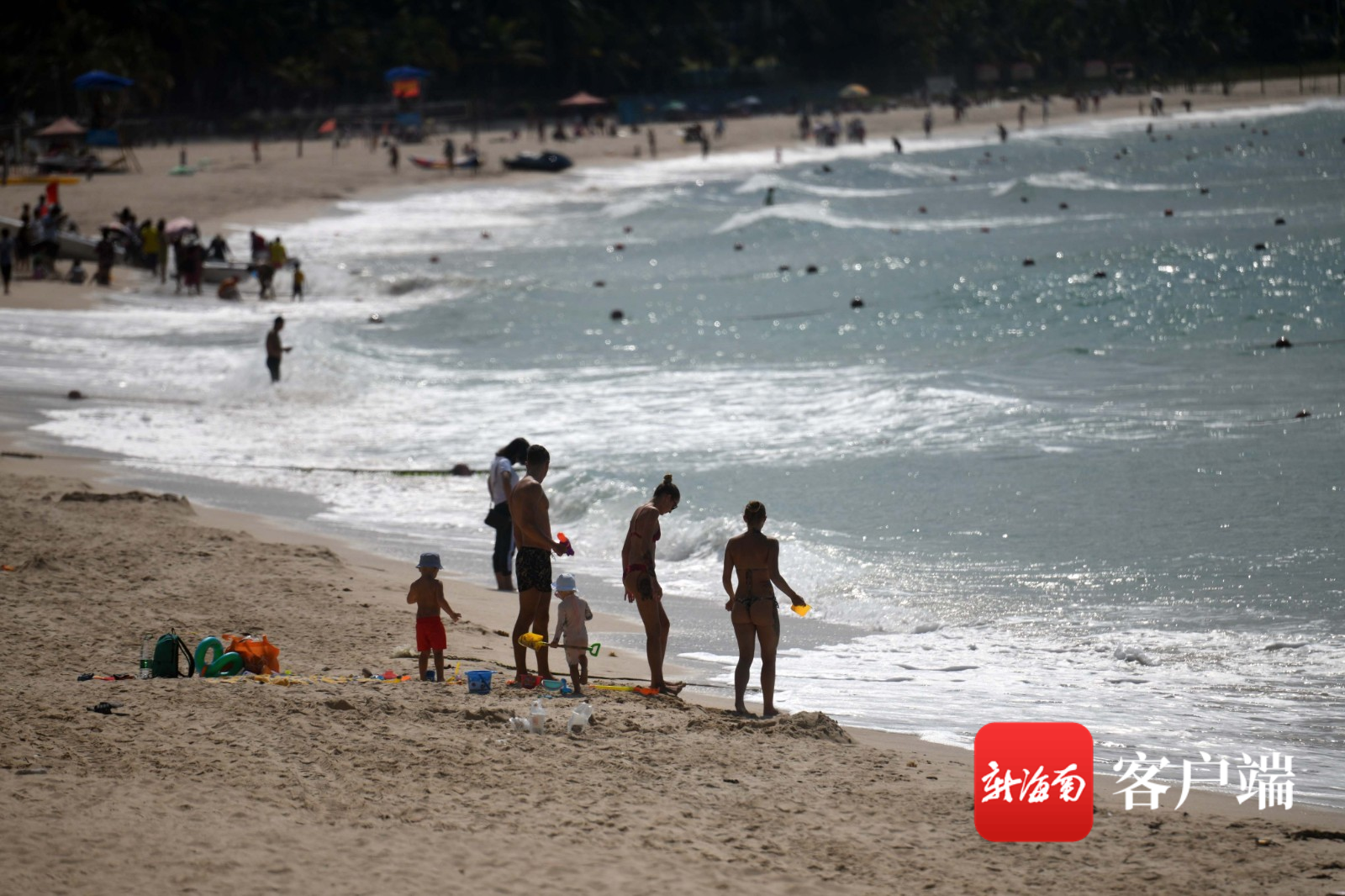 三亚“云上”营销 近百款惠民特色产品迎接“中