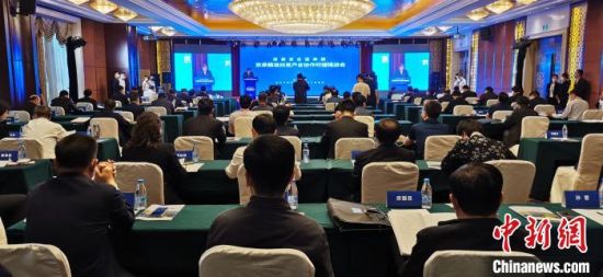 京承精准扶贫产业协作对接推进会现场 张桂芹 摄