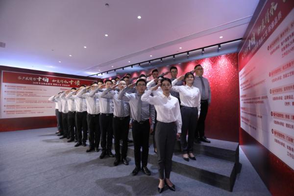 行业首发窗帘免费试挂，窗帘十大品牌如鱼得水