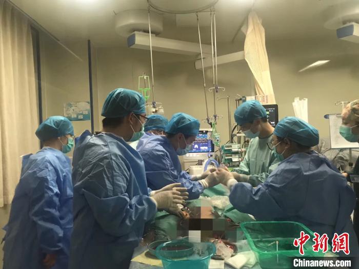 医院“不放弃式”抢救创“复活”奇迹。　江苏省中医院供图 摄