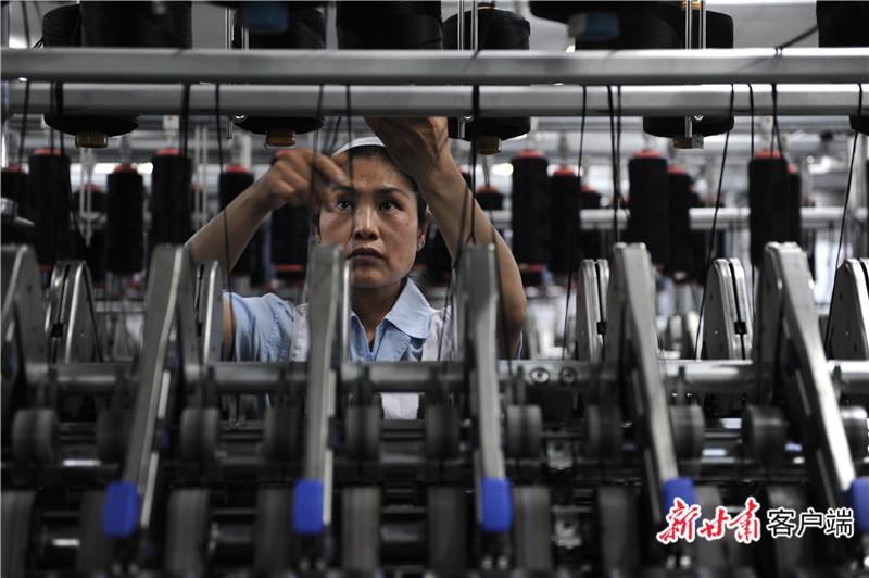 【代表委员履职故事】范冬云代表:为制造业高质量发展贡献力量