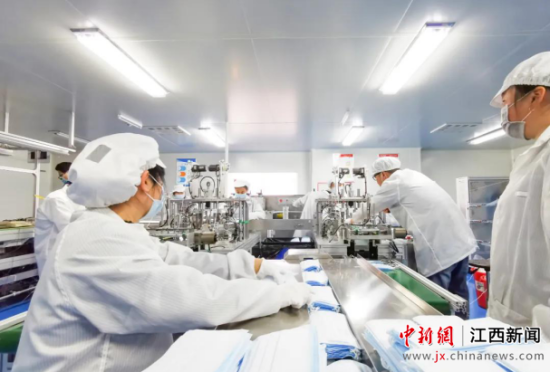 赣州经开区克服疫情影响做强“双首位”产业