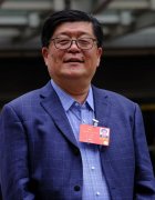 连续五届“老代表” 金晶科技王刚建言加快建筑节能立法丨两会时间