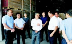 <b>只争朝夕抓项目 乘势而上促转型 不断夯实高质量</b>