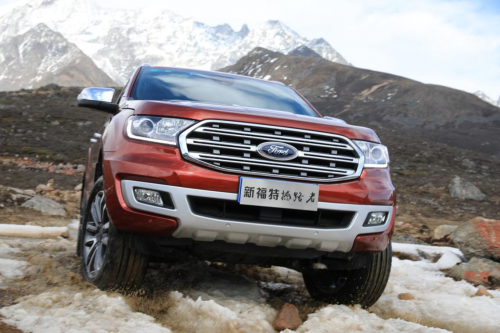 改变不止一点点 福特撼路者助力登山队登顶珠峰