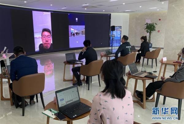 砥砺前行 使命必达——从全国两会看中国信心