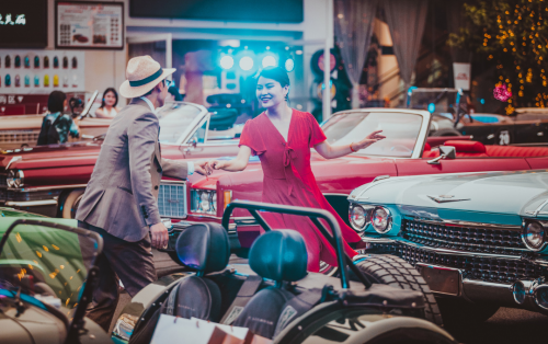 汽车影院回归|中国首家老爷车电影院上线啦