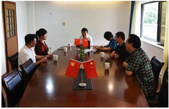 六安人才协会广东分会顾问张俊春 携会长许卫一行走访乡友企业