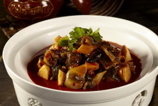  【贵州东西部协作采访录】上海一家网红餐厅的美味黔菜