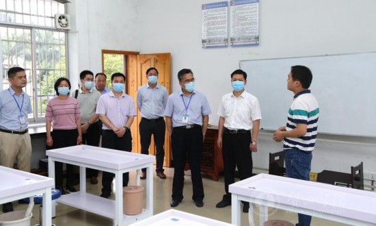 昭平县领导一行到贺州学院开展“产学研”合作对接暨人才引进交流活动