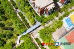 校园里建起过街天桥 山东科技大学青岛校区很暖