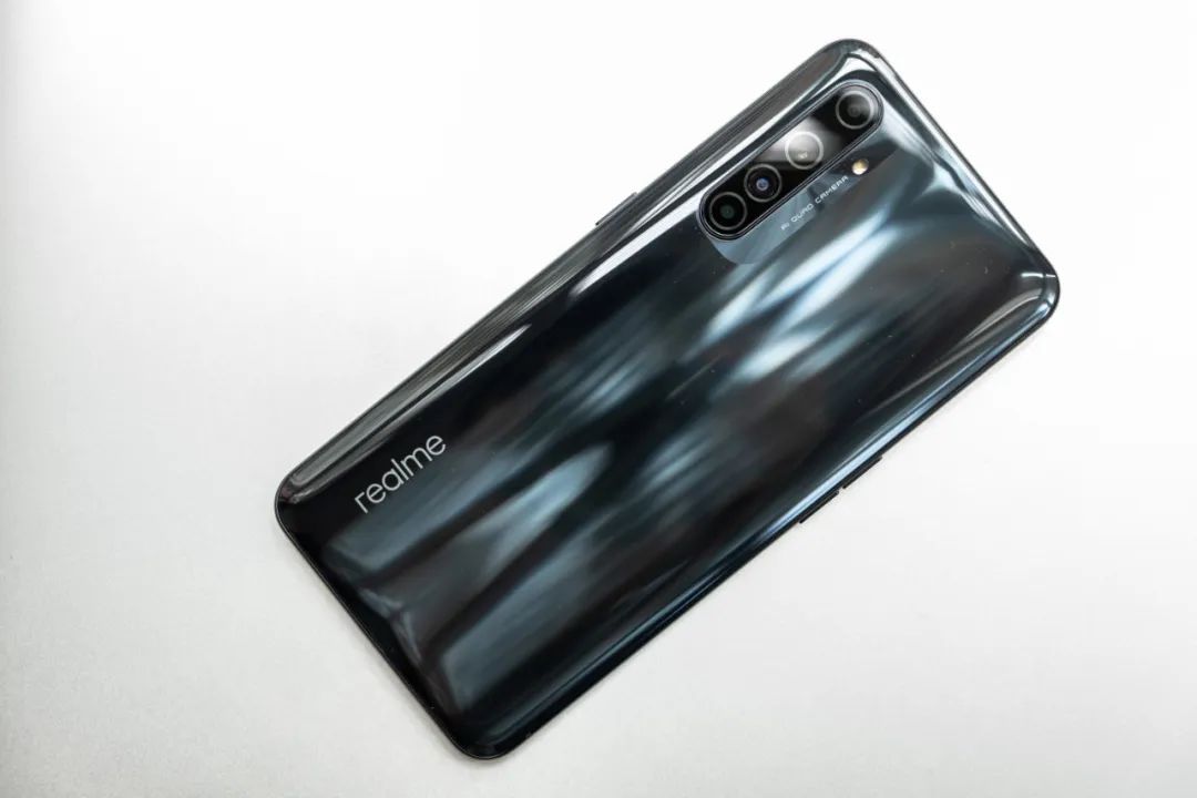 realme X50 Pro 玩家版体验：又一款不到 3000 的 865 手机