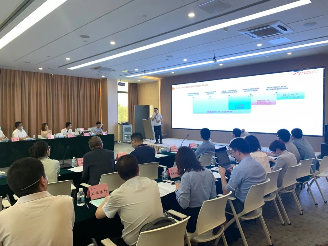 政府当红娘为产业链合作搭桥，松山湖电子信息行业精准对接共促发展