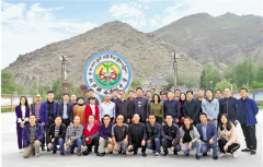 千里携手 迈向全面小康 浙江干部人才“组团式”