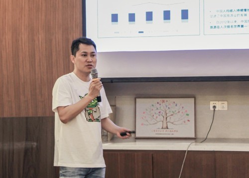 行业大咖对话民宿酒店业主，交流分享共筑行业