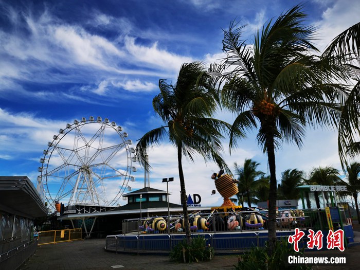 马尼拉“解封”：获准运营行业有序开启 市民自