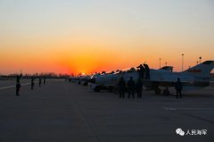 组图：没想到 原来这就是机务兵的日常