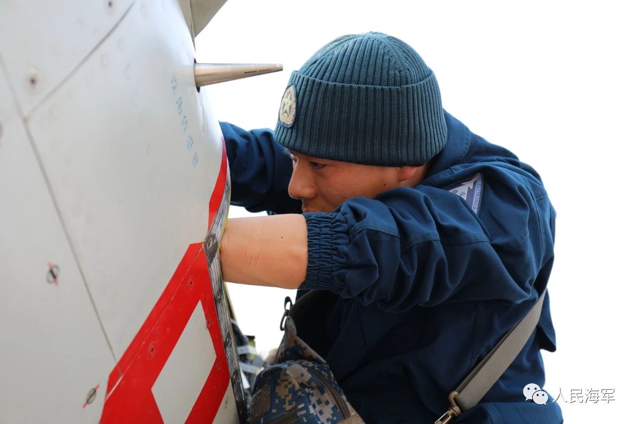 组图：没想到 原来这就是机务兵的日常