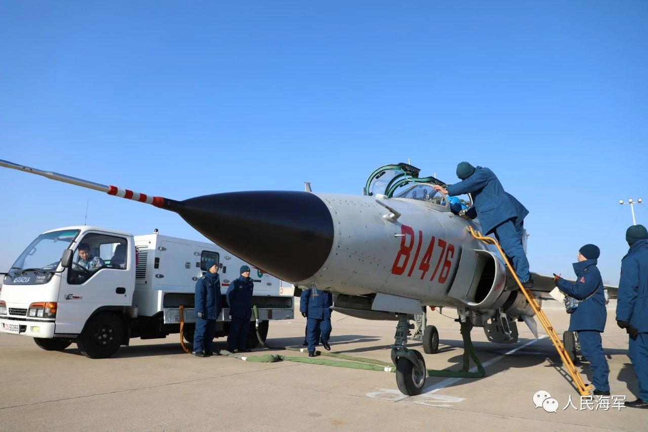 组图：没想到 原来这就是机务兵的日常