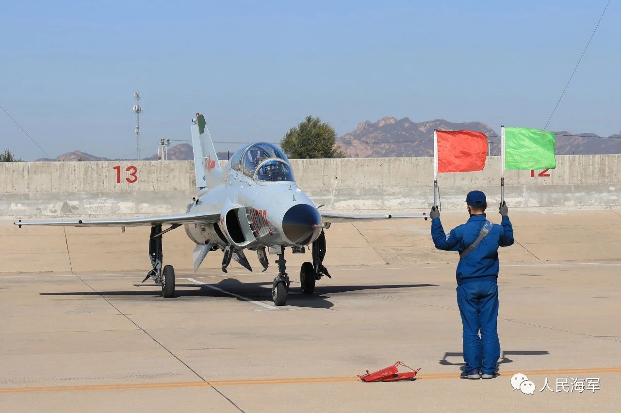 组图：没想到 原来这就是机务兵的日常