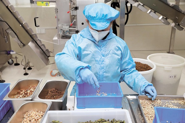 一家中药企业疫中寻机录